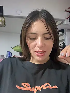 Snapshot of Lorraine_Leon chatting on 4, 3, 2025 Lorraine Leon online show from 4, 3, 2025