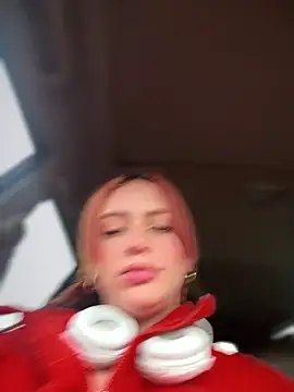 Snapshot of Lorraine_Leon chatting on 7, 12, 2024 Lorraine Leon online show from 7, 12, 2024