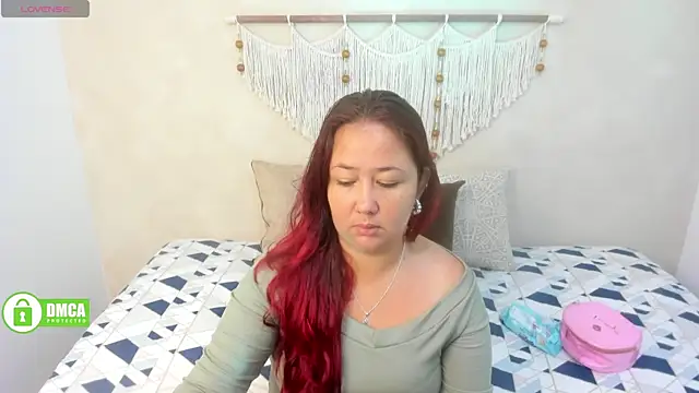  anavictoria  online show from 13, 9, 2025