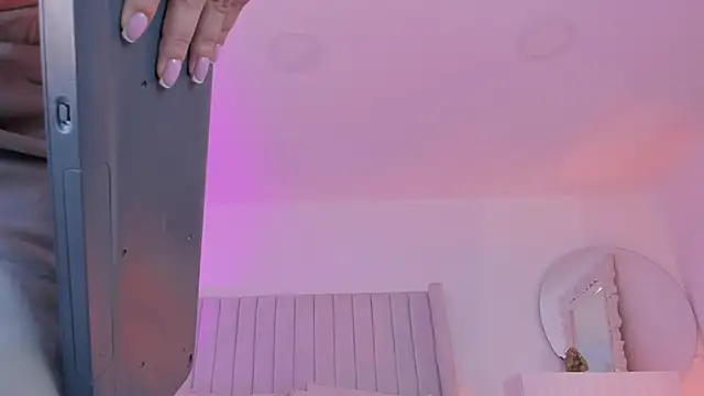 Shelynna azzul online show from 20, 11, 2025