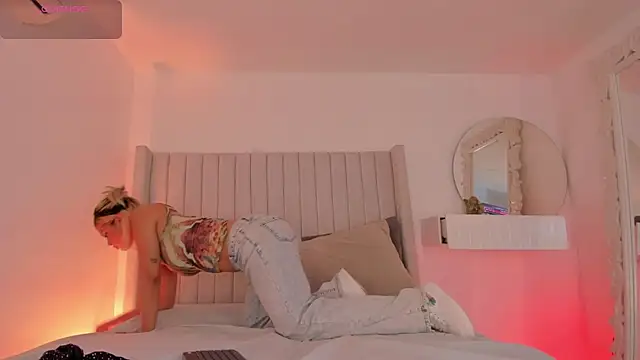 Shelynna azzul online show from 26, 3, 2026