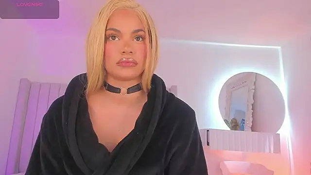 Shelynna azzul online show from 27, 11, 2025