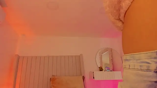 Shelynna azzul online show from 27, 3, 2026