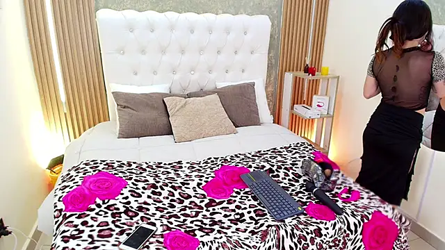 Tifanny Sweett online show from 11, 3, 2026