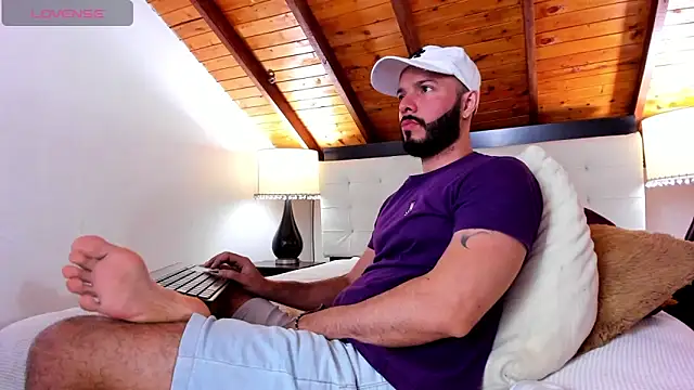 Snapshot of Tom_Bailey chatting on 18, 11, 2025 Tom Bailey online show from 18, 11, 2025