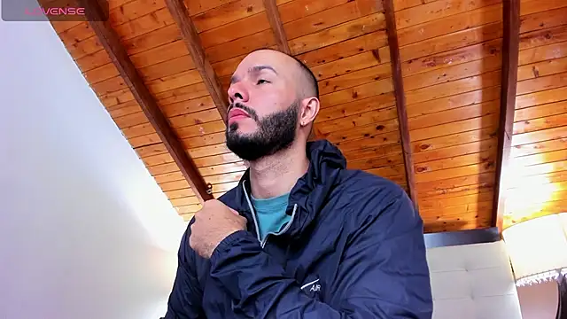 Snapshot of Tom_Bailey chatting on 7, 11, 2025 Tom Bailey online show from 7, 11, 2025