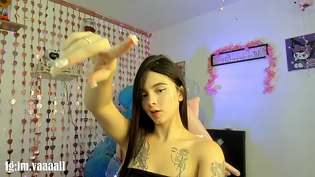 lucyy tay online show from 19, 11, 2025