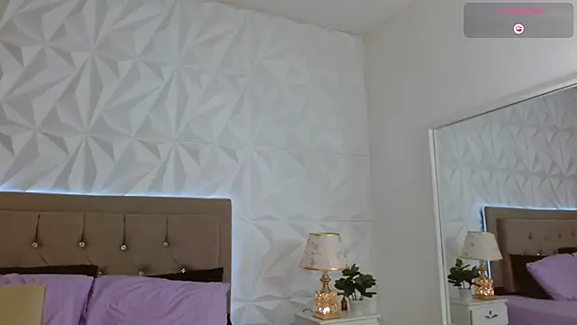 Gwen drew online show from 21, 11, 2025