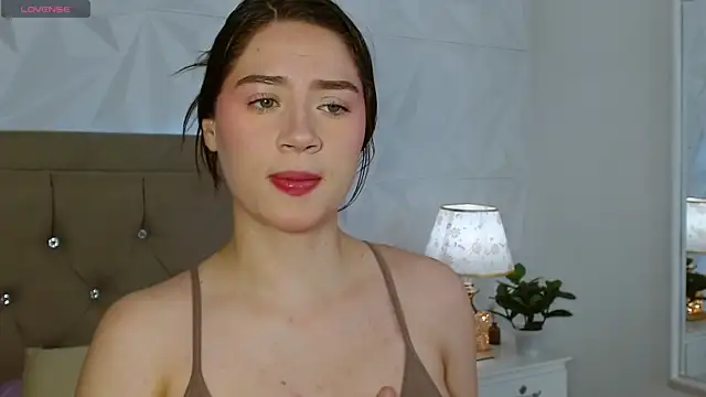 Gwen drew online show from 21, 4, 2026