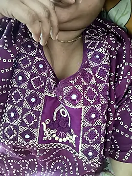 cuteyqueen online show from 10, 10, 2025