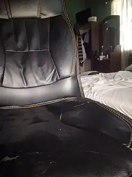 Naughty Ratty online show from 18, 12, 2025