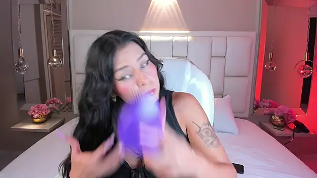 Snapshot of JessyEvans chatting on 27, 11, 2025 JessyEvans online show from 27, 11, 2025