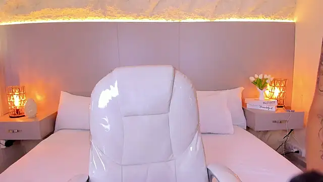 JessyEvans online show from 10, 4, 2026