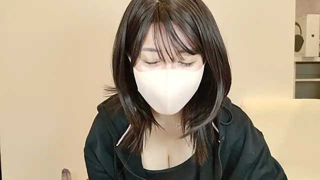 Snapshot of xx_natsumegu_xx chatting on 3, 1, 2025 xx natsumegu xx online show from 3, 1, 2025