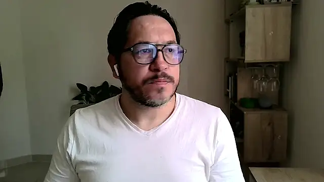 OsoMaduro12 online show from 12, 2, 2026