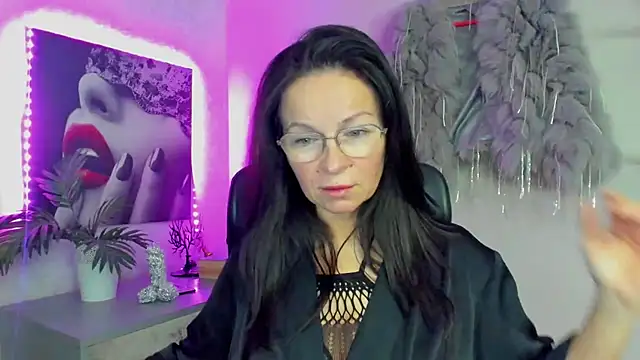 HelenLuxx online show from 29, 11, 2025