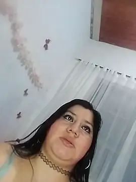 keterinjones--11 online show from 16, 11, 2025