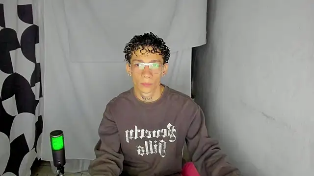 Snapshot of mateodeamjo chatting on 8, 6, 2026 mateodeamjo online show from 8, 6, 2026