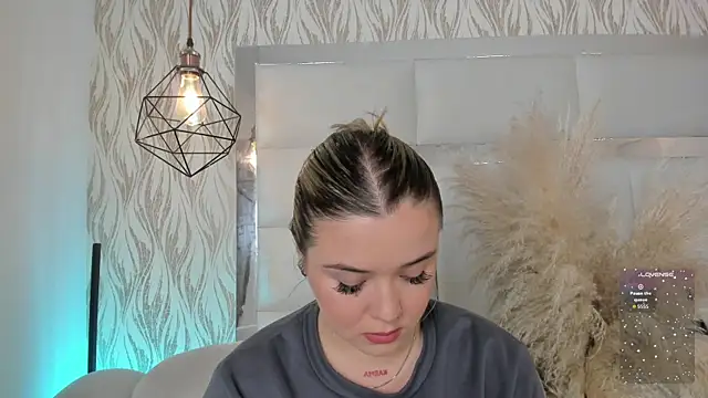 1m dalhia online show from 3, 12, 2025