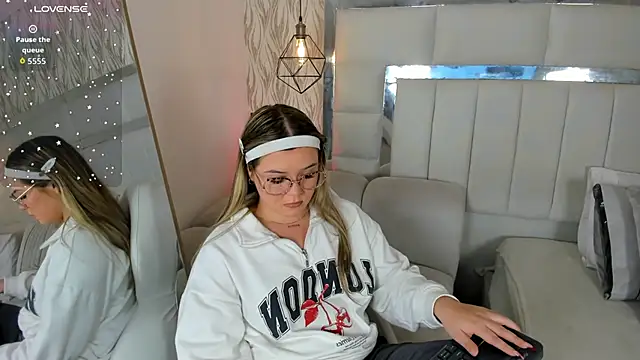 1m dalhia online show from 15, 12, 2025