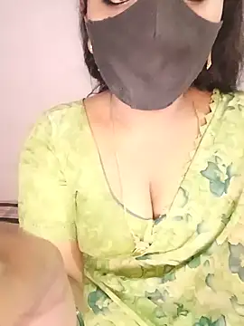 Snapshot of louise92 chatting on 28, 5, 2026 louise92 online show from 28, 5, 2026