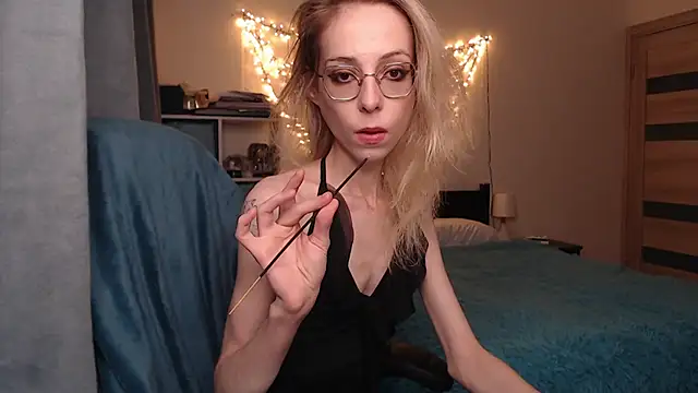 amber quell here online show from 17, 1, 2025