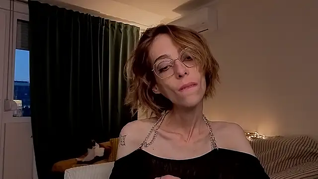 amber quell here online show from 1, 3, 2026