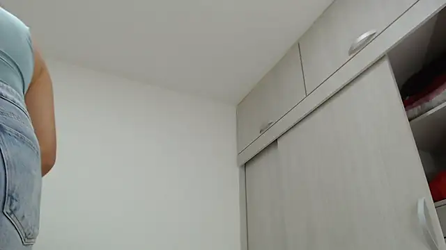 Snapshot of Amelia_Debora_Antonella chatting on 19, 11, 2025 Amelia Debora Antonella online show from 19, 11, 2025