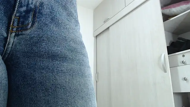 Snapshot of Amelia_Debora_Antonella chatting on 23, 10, 2025 Amelia Debora Antonella online show from 23, 10, 2025