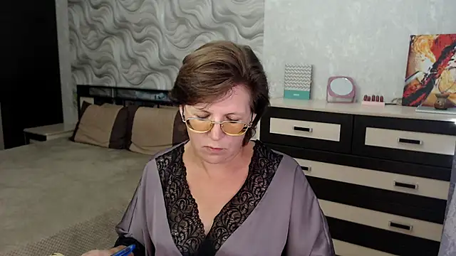Snapshot of VitaCharm chatting on 13, 9, 2025 VitaCharm online show from 13, 9, 2025