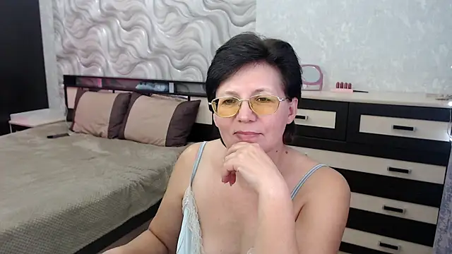 Snapshot of VitaCharm chatting on 26, 2, 2025 VitaCharm online show from 26, 2, 2025