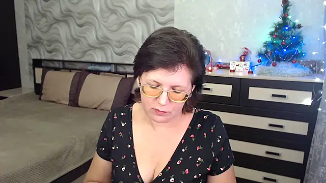 Snapshot of VitaCharm chatting on 7, 1, 2025 VitaCharm online show from 7, 1, 2025