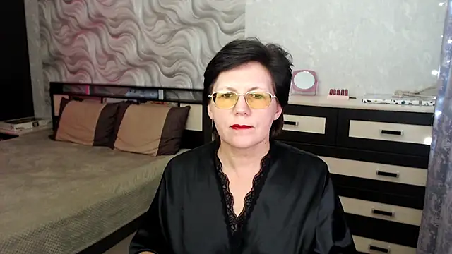 Snapshot of VitaCharm chatting on 17, 3, 2025 VitaCharm online show from 17, 3, 2025
