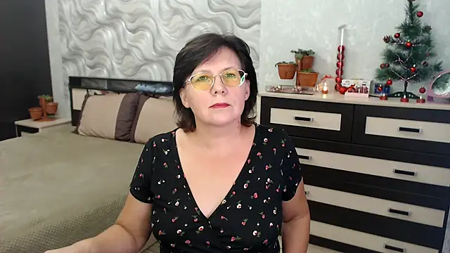 Snapshot of VitaCharm chatting on 21, 12, 2024 VitaCharm online show from 21, 12, 2024