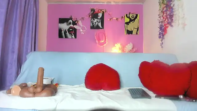 Snapshot of Niki_Fox111 chatting on 10, 6, 2026 Niki Fox111 online show from 10, 6, 2026