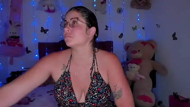 Dana Jeins online show from 5, 4, 2026