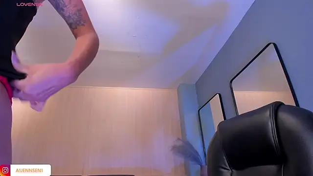 AllyJensen online show from 27, 2, 2025