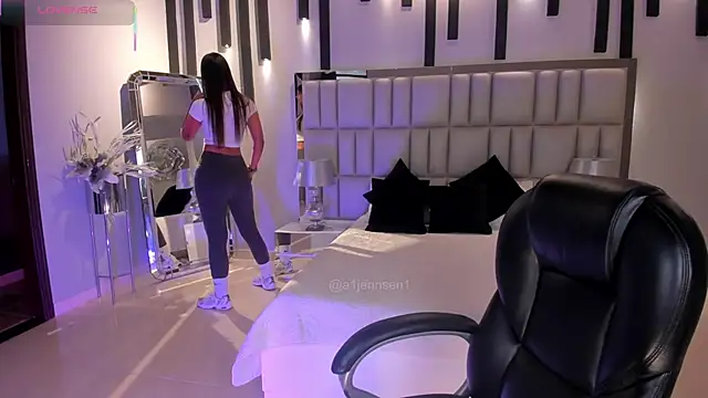 AllyJensen online show from 3, 11, 2025