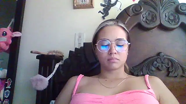 trianabell online show from 19, 2, 2025