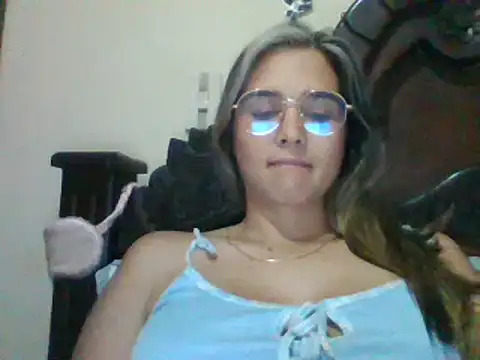 trianabell online show from 25, 2, 2025