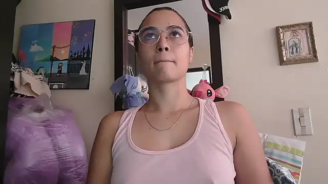 trianabell online show from 9, 4, 2026