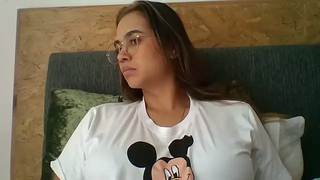 trianabell online show from 1, 12, 2025