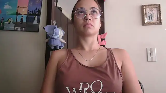 trianabell online show from 10, 5, 2026