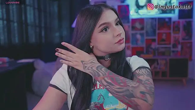 sensualkattt online show from 21, 4, 2026