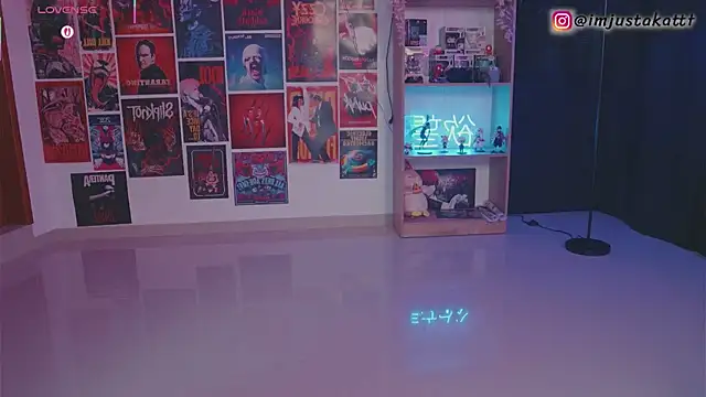 sensualkattt online show from 25, 10, 2025