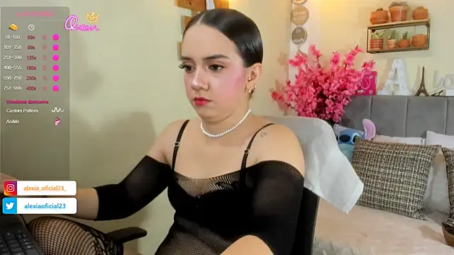 Snapshot of Alexia_Sweet_x chatting on 8, 7, 2026 Alexia Sweet x online show from 8, 7, 2026