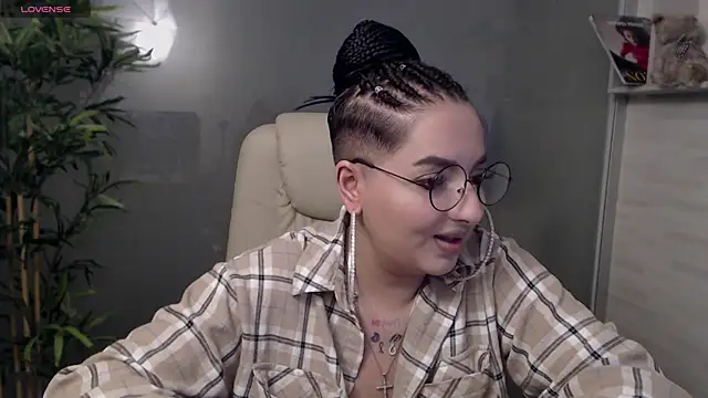 BustyAllyy online show from 6, 3, 2025