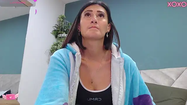 SharisWillian online show from 11, 10, 2025