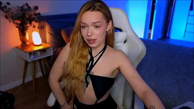 Snapshot of Lily_Yin chatting on 22, 6, 2026 Lily Yin online show from 22, 6, 2026