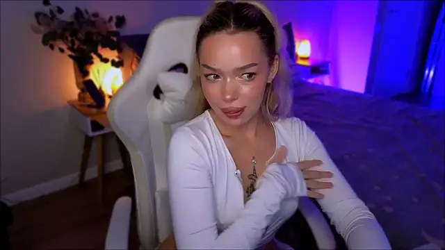 Snapshot of Lily_Yin chatting on 3, 8, 2026 Lily Yin online show from 3, 8, 2026